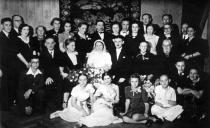 Mendel Kreimer at the wedding of his cousin brother Lyonia Vyvartsev