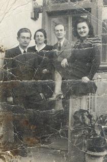 Eva Deutsch's family