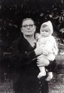 Elka Roizman's mother Leya Braiman and her daughter Dina Gofman