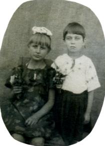 Lina Mukhamedjanova with her friend Tamara