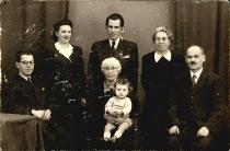 Janos Banyai and his family