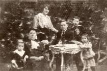 Riemer Paula és családja